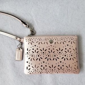 Coach Metro Laser Cut Eyelet Wristlet - Shell Pink